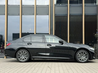 Bmw 3-serie 330i xDrive M-sport | 360 Camera | Keyless | Sfeerverlichting | / 11