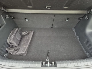 Kia Stonic 1.0 T-GDi MHEV DynamicPlusLine | Cruise Control | Climate Control | Stoelverwarming | Stuurverwarming | Camera | Privacy Glass | / 22