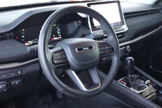 Jeep Compass 4xe 240 Plug-in Hybrid Electric Upland|Trekhaak|Camera|ACC|Navi| / 6