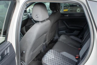 Volkswagen Taigo 1.0 TSI R-Line|Camera|Carplay|Adaptive Cruise / 36