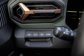 Dacia Duster extreme hybrid 140 I Automaat I Navigatie / 31