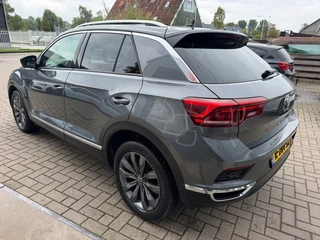 Volkswagen T-Roc 1.5 TSI Sport Business R-Line / Pano / ACC / Led / IQ Drive / Camera / Trekhaak . / 14