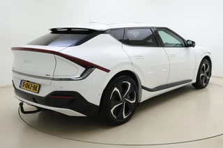 Kia EV6 GT-Line 77.4 kWh SOH: 100%! | Glazen schuifdak | Trekhaak | Stoel & Stuurverwarming | Electrische achterklep | Keyless | Rondomzicht camera / 2