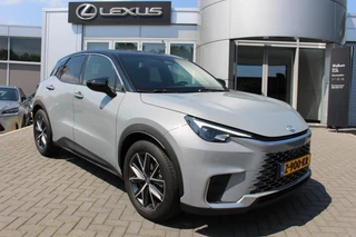 Lexus LBX 1.5 Emotion 2WD / 10