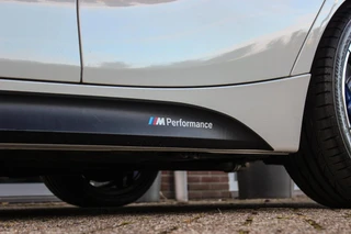 BMW 1-serie 120i Edition M Sport Shadow High Executive | 2e eigenaar | Driving Assistant | Schuif-/kanteldak | Camera | Harman Kardon | Keyless entry | LED | M sport remmen | PDC / 52