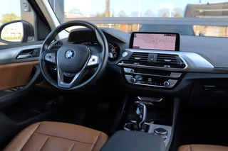 BMW X3 XDrive30e eDrive Edition | BTW | Dealer Onderhouden | Adaptive | Head-Up | Apple Carplay | Camera | Stoelverwarming | 86% / 8