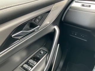Jaguar F-PACE 2.0 P400e PHEV R-Dynamic SE Pano 360° Meridian Stoelverw+Ventilatie Leer BOMVOL! / 24