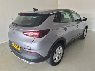 Opel Grandland X 1.2 Turbo Business Elegance / 2