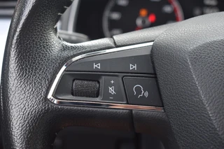 SEAT Arona 1.0 TSI Style Business Intense Carplay Navigatie | BSM | Climate en Cruise Control | 12 mnd BOVAG garantie | Whatsapp 06-53188999 / 13