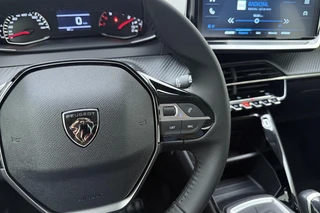 Peugeot 208 1.2 Turbo 100 Style Camera l Bluetooth l Apple Carplay & Android Auto l PDC achter l LED verlichting l Navigatie full-map l Rijstrook sensor / 18