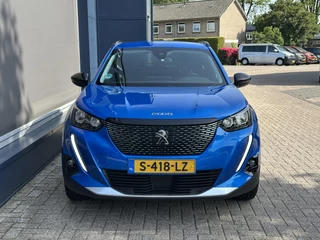 Peugeot 2008 1.2 Turbo 130 PK Allure Pack | Trekhaak 1200 KG | Navigatie | 3D Virtual Cockpit | Stoelverwarming | LED Verlichting | Half Lederen Bekleding | Keyless Start | Climate Control | Cruise Control | 17 Inch Lichtmetalen Velgen | / 2