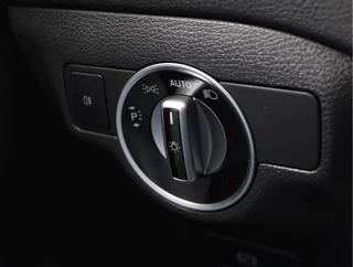 Mercedes-Benz GLA 200 Premium  | Trekhaak | 360 Camera | LED / 26