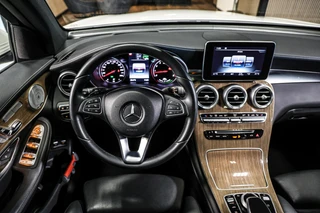Mercedes GLC-klasse 350e 4MATIC AMG Premium Plus|Pano|verkoeling|Trekhaak|Leder / 32