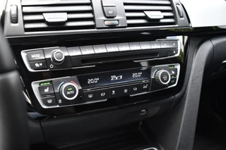 BMW 3 Serie Touring 320i M Sport Shadow  | Virtual Cockpit | Achteruitrijcamera | Groot Navi | HiFi | / 16