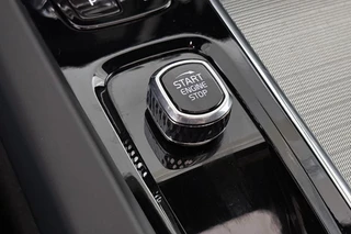 Volvo XC60 2.0 T8 Plug-in-hybrid AWD Polestar Engineered Bowers & Wilkins Panoramadak / 42