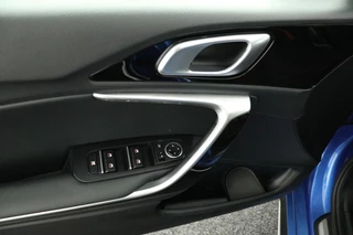 Kia ProCeed 1.5 T-GDi GT-Line Automaat  - Stoel-/stuurverwarming - Navigatie - Cruise Control - Airco - Climate Control - Fabrieksgarantie tot 03-2031 / 30