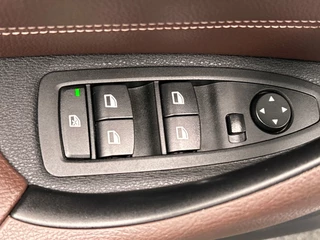 BMW X1 SDrive18i Centennial High Executive | Trekhaak | Leder | Navigatie | Stoelverwarming | Cruise/Control | Climate Control | / 40