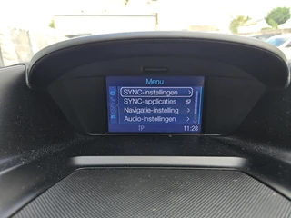 Ford Kuga 1.6 Titanium NAVI PDC TEL LM LEER TREKHAAK / 22