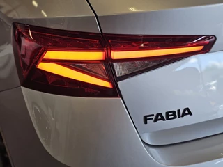 Škoda Fabia 1.0 TSI Monte Carlo Geen import | Navi | Parkeersensoren / 8