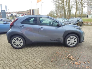 Toyota Aygo X Hybrid 115 PLAY CLIMA AD-CRUISE APPLE/ANDROID BLUETOOTH AD-CRUISE CAMERA / 7