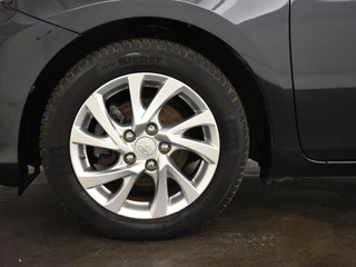Toyota Auris Touring Sports 1.8 Hybrid Active Bluetooth | Camera | Cruise | / 28