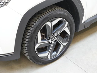 Hyundai Tucson 1.6 T-GDI PHEV Comfort 4WD ✅All Season✅Stoelverw.✅Lane Ass.✅Apple✅Camera✅Navi✅Clima✅ / 15
