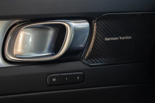 Volvo XC40 1.5 T4 PHEV Plus Dark Camera|Memory|R-Design pack / 18