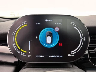 MINI Electric MINI Electric Collection 33 kWh | SOH 96% | Dealer Onderhouden | Panoramadak | Camera | Carplay | Stoelverwarming | / 34