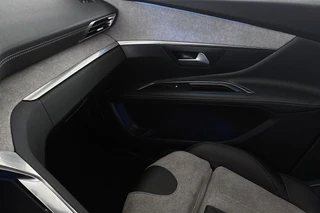 Peugeot 3008 1.6 HYbrid4 300 Blue Lease GT Pano Trekhaak FOCAL Stoelverwarming / 49