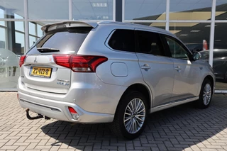 Mitsubishi Outlander 2.4 PHEV Pure+|Camera|Trekhaak|PDC| / 4