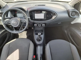 Toyota Aygo X Play AIRCO CAMERA AD-CRUISE APPLE/ANDROID NL-AUTO / 8