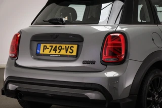 MINI 5-Deurs 1.5 Cooper Business Edition | CLIMA | STOELVERWARMING | DAB | APPLE | MOONWALK GREY / 21
