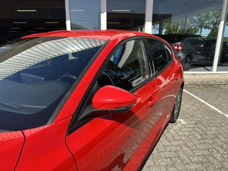 Ford Focus 1.0 EcoBoost Hybrid ST Line X  | Adapt. Cruise | Apple/Android | Stuur- en stoelverwarming | Keyless | PDC v+a incl. camera / 18