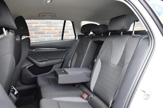 Skoda Octavia Combi 1.0 e-TSI Ambition VirtualCockpit NAVI ECC / 13