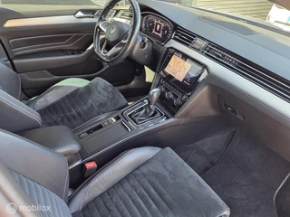 Variant 1.5 TSI R-Line | Trekhaak | Virtual Cockpit | Alcantara | Keyless | Stoelverw. | 17" LMV | PDC V+A / 19