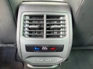 CUPRA Leon Sportstourer 1.4 e-Hybrid PHEV 245pk VZ * Navigatiesysteem * AUTOMAAT * Stoelverwarming * Virtual Cockpit * / 12