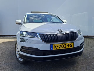 Škoda Karoq 1.5 TSI ACT Style Pano 360° Carplay Trekhaak Business Sportline / 52