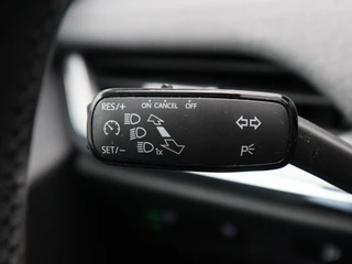 Škoda Enyaq iV 60 180 Pk | Panoramadak | Crystal Light LED | Stuur- en Stoelverwarming | Privacy Glass | Camera | 21 Inch / 27