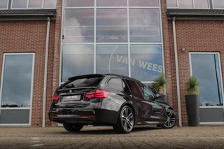BMW 3-serie Touring 320i M Sport Edition | 2e eigenaar | NL auto | Camera | HiFi audio | Stoelverwarming | DAB | Head-up | Cruise control | LED | Park Assistant | PDC | Navigatie / 6