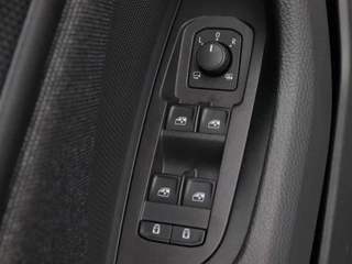 Škoda Kodiaq 1.5 TSi 204 Pk Automaat PHEV Tour Edition | Trekhaak | Stoelverwarming | Adaptive Cruise | Navigatie | Carplay | 18 Inch | 27.263 Km !! / 22