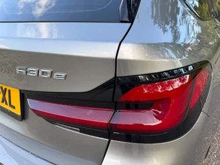 BMW 5 Series Touring 530e M sport PLUS panoramadak, electr trekhaak, lazer, VOL OPTIES! 1 e eigenaar, Origineel NL auto met nap / 33