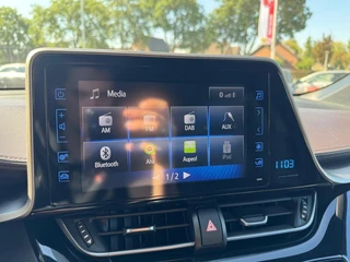 Toyota C-HR 1.2 EXECUTIVE Origineel Nederlands 1e eigenaar ACC Stoelverwarming Navigatie / 24
