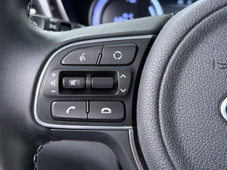 Kia e-Niro DynamicPlusLine 64 kWh - SOH 96,0% - Schuif-/kanteldak - Stoel-/stuurverwarming - Navigatie - Cruise Control - Keyless - Fabrieksgarantie tot 07-2028 / 28