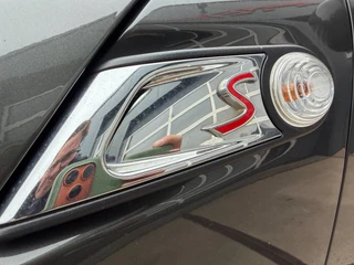 MINI Cooper S Cabrio 1.6 Chili Works / Harman & Kardon / Leder / Cruise / NL met NAP ! / 19