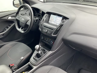 Ford Focus 1.5 ST-Line 1e Eigenaar Nav/Cruise 18 Inch Pdc NL-Auto UITSTRALING! / 5