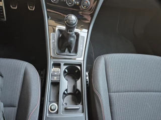 Volkswagen Golf 1.0 TSI HIGHLINE Sound, Stoelverwarming, Carplay, ALL IN prijs! / 24