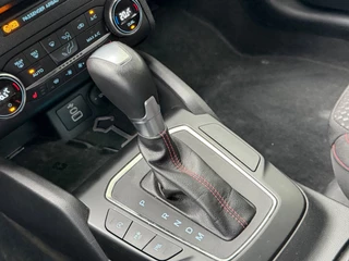 Ford Focus Wagon 1.0 EcoBoost AUTOMAAT Hybrid ST Line Style stoelverwarming, elect bed. trekhaak, 1 e eigenaar, NL auto met nap / 12