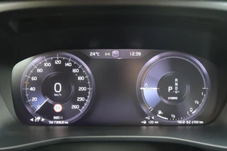 Volvo XC40 T5 Recharge Plus Dark | Stoelverwarming | Trekhaak | Parkeercamera | Leder | H/K | Pilot Assist | BLIS | Keyless / 33