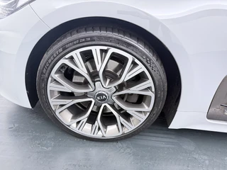 Kia Stinger 2.0 T-GDI GT-Line  - GT-Line - Leer -  Automaat - 256 PK - Panorama dak - Perfecte staat - / 16