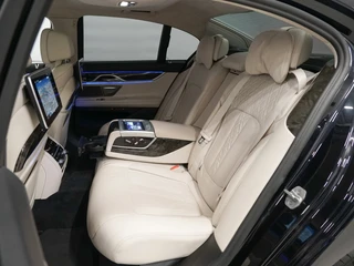 BMW 7 Serie 745e M-Sport Massage | TV | CoPilot / 37
